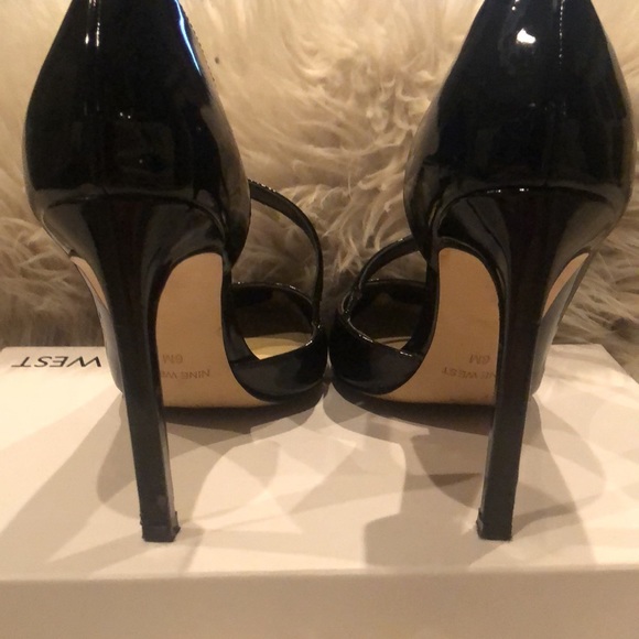 NINE WEST - Picture 3 of 7